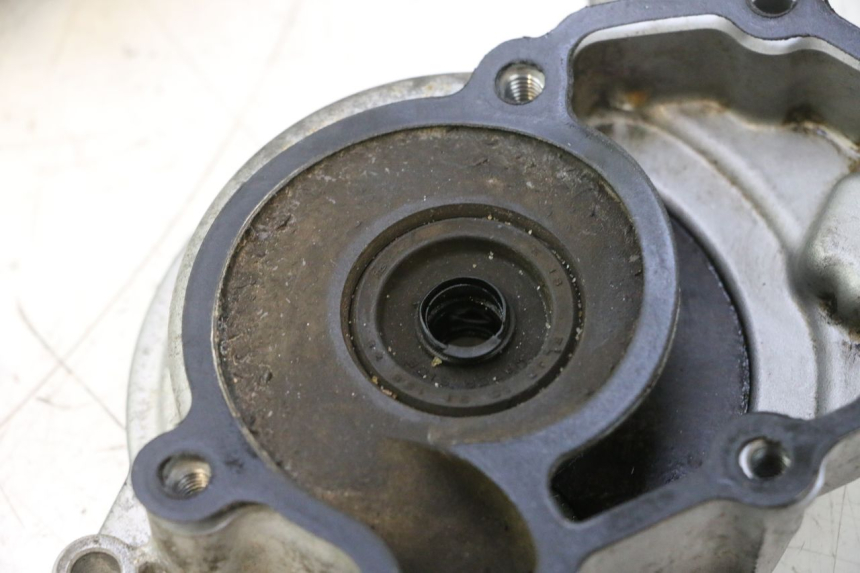 photo de TAPA BOMBA AGUA YAMAHA X-MAX XMAX 125 (2010 - 2013) - Estado de la superficie y material
