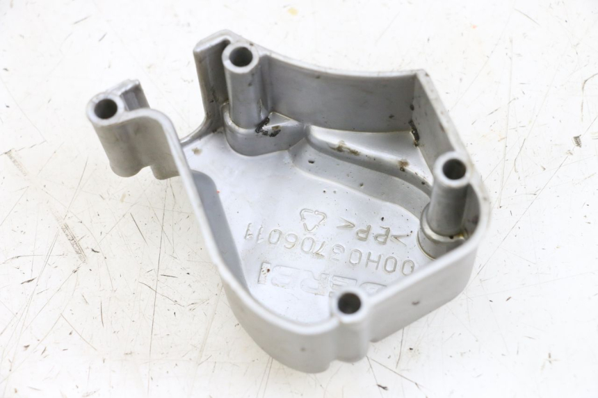 photo de TAPA ACEITE BOMBA APRILIA RS 50 (2006 - 2010) - Zoom estado de uso