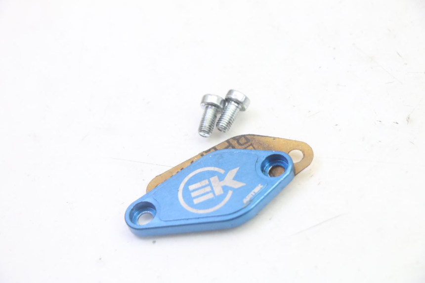 photo de TAPA ACEITE BOMBA DERBI SENDA SM DRD 50 (2008 - 2013) - Vista principal