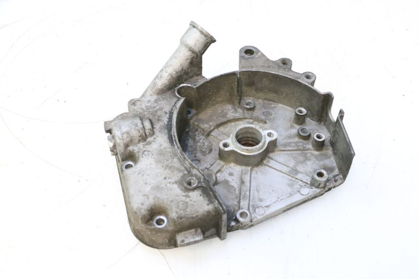 photo de TAPA STATOR PEUGEOT KISBEE 4T 50 (2010 - 2017) - Detalles de los puntos de fijación