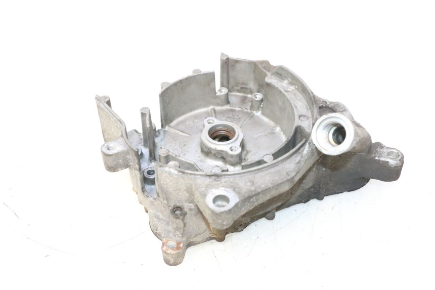 photo de TAPA STATOR KYMCO LIKE 125 (2009 - 2016) - Detalles de los puntos de fijación