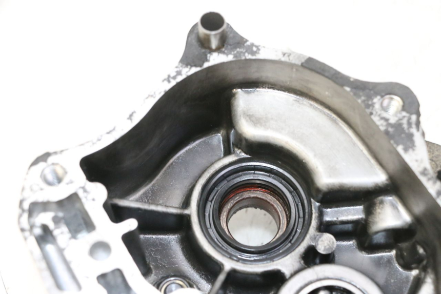 photo de TAPA ENGRANAJES KYMCO AGILITY 4T 50 (2005 - 2018) - Detalles de los puntos de fijación