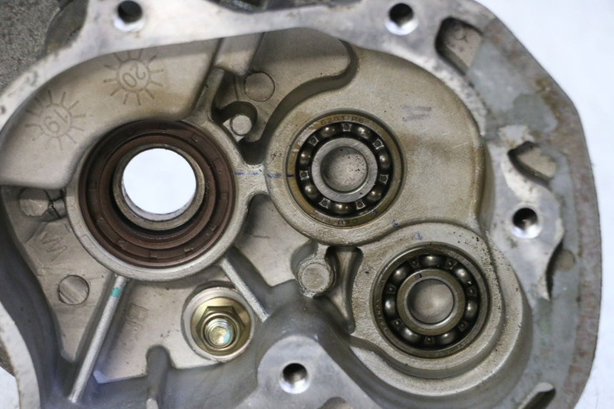 photo de TAPA ENGRANAJES SYM CROX 4T 50 (2016 - 2023) - Detalles de los puntos de fijación