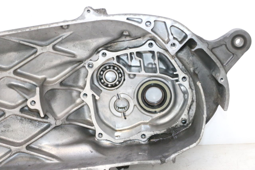 photo de TAPA ENGRANAJES HONDA FJS SILVER WING SILVERWING 400 (2005 - 2008) - Primer plano de alta resolución
