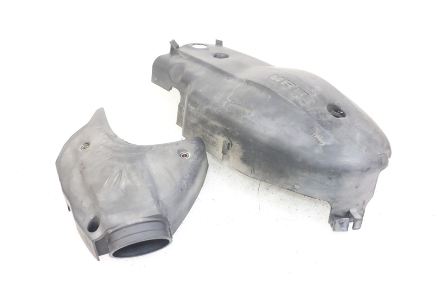photo de CUBIERTA DE TRANSMISIÓN DE RUEDA MBK FLAME X 125 (2004 - 2007) - Primer plano técnico