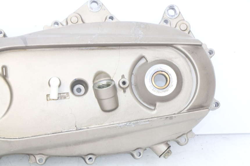 photo de TAPA ENGRANAJES YAMAHA XP T-MAX TMAX 500 (2004 - 2007) - Detalles de los puntos de fijación