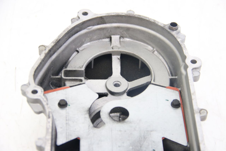 photo de CUBIERTA DEL VARIADOR YAMAHA BW'S BWS 125 (2010 - 2013) - Primer plano de alta resolución