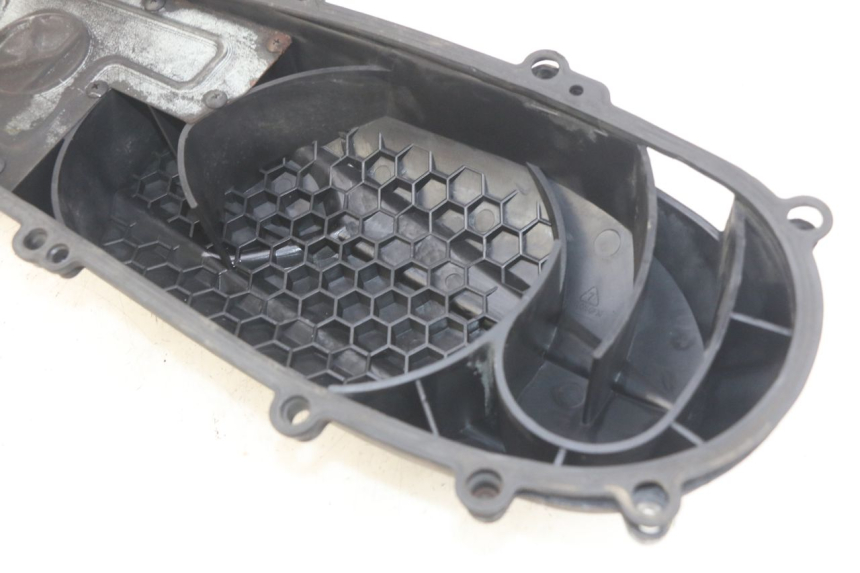 photo de CUBIERTA DEL VARIADOR KYMCO DINK STREET 125 (2009 - 2014) - Primer plano técnico