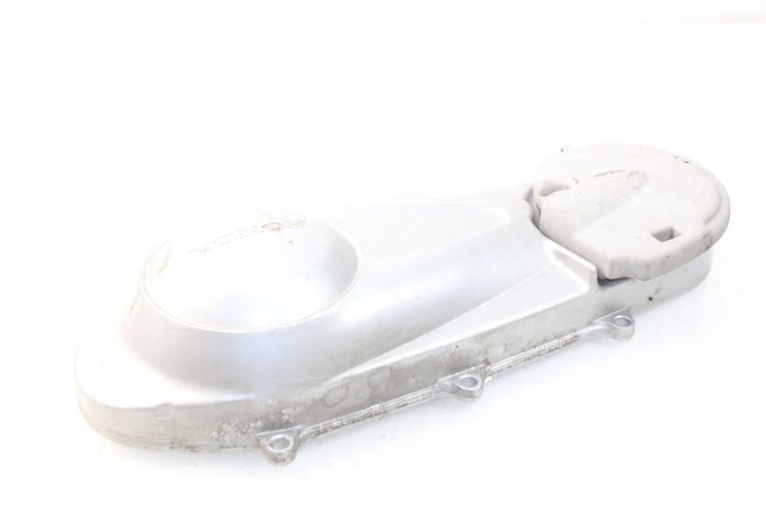 photo de CUBIERTA DEL VARIADOR HONDA FES PANTHEON 125 (2003 - 2007) - Primer plano técnico