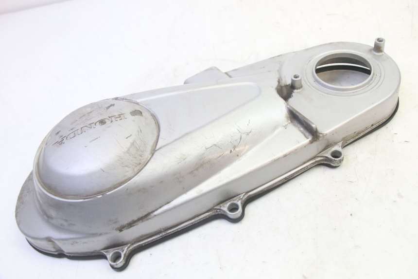 photo de CUBIERTA DEL VARIADOR HONDA FES S-WING SWING ABS 125 (2007 - 2015) - Características distintivas