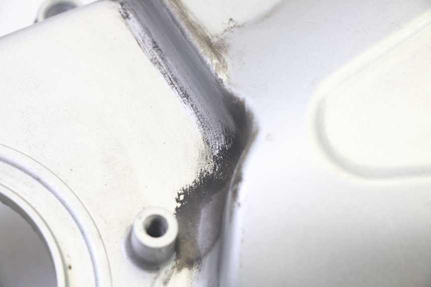 photo de CUBIERTA DEL VARIADOR HONDA FES S-WING SWING ABS 125 (2007 - 2015) - Primer plano técnico