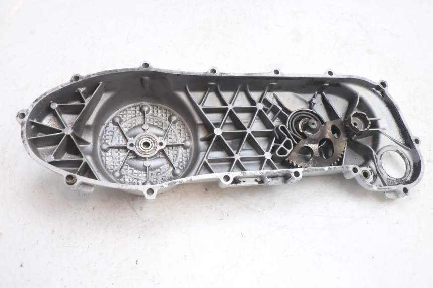 photo de CUBIERTA DEL VARIADOR PIAGGIO FLY 2T 50 (2004 - 2017) - Características distintivas