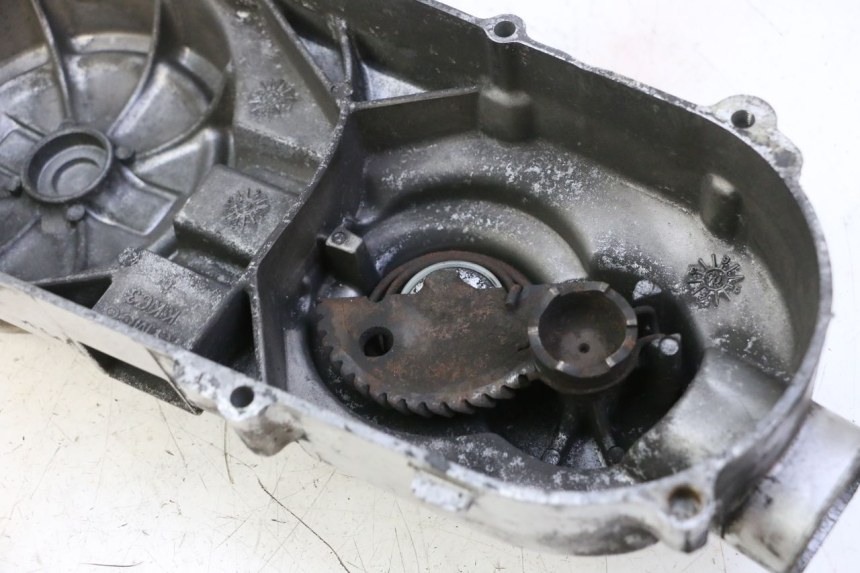 photo de TAPA VARIADOR KYMCO GRAND DINK 125 (2002 - 2007) - Otra perspectiva