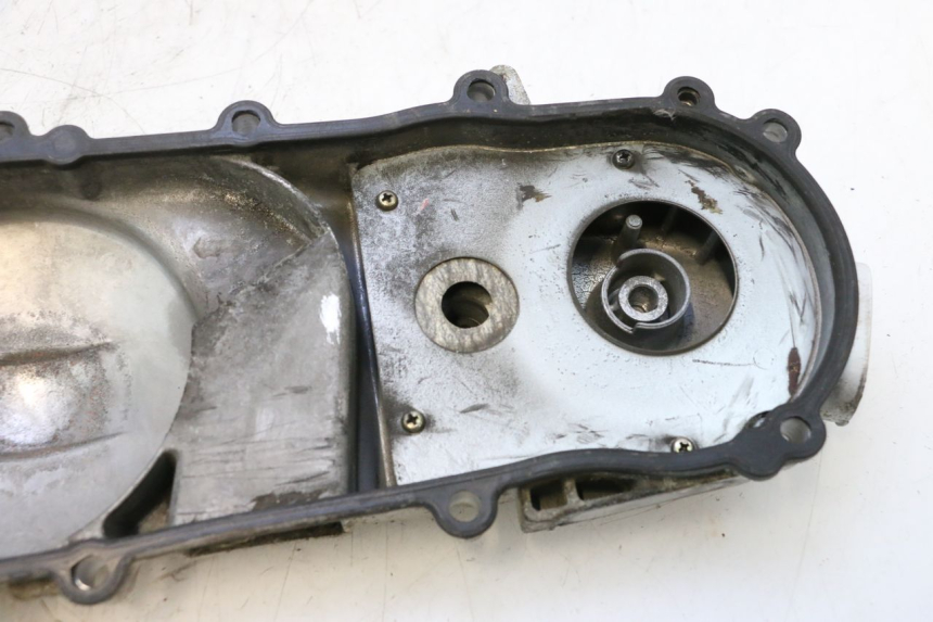 photo de TAPA VARIADOR SYM GTS EVO 125 (2009 - 2013) - Detalles de los puntos de fijación