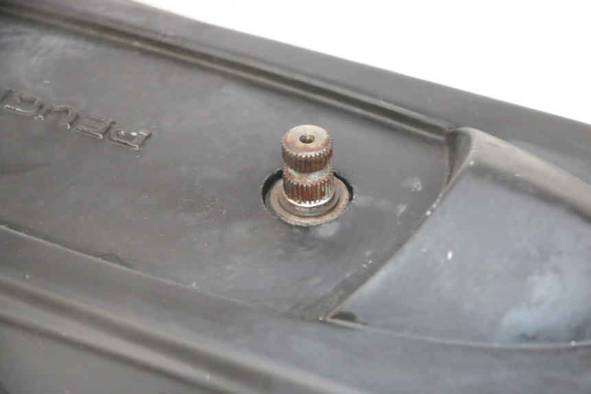 photo de TAPA VARIADOR PEUGEOT JET FORCE CARBU 50 (2003 - 2016) - Estado de la superficie y material