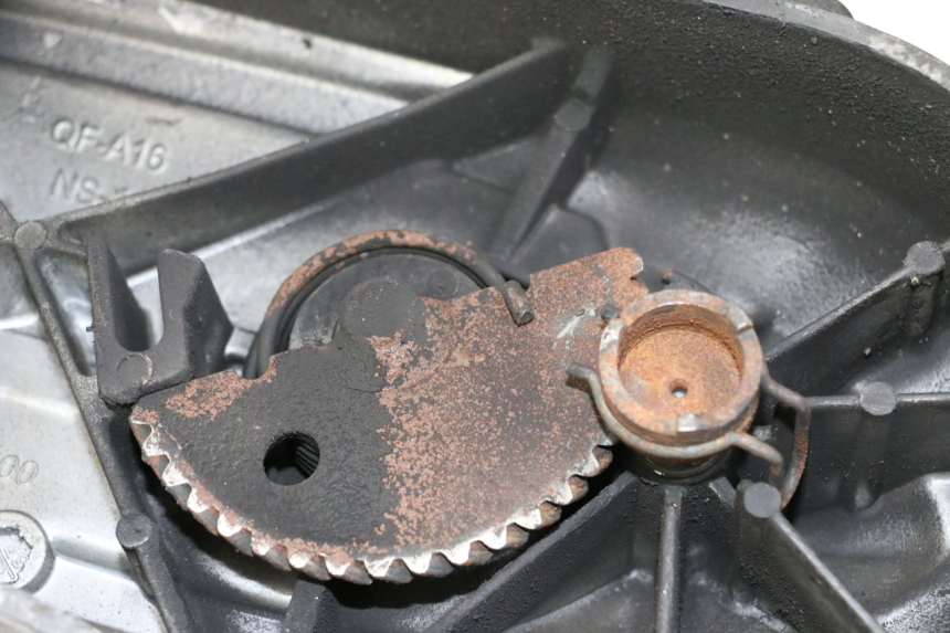 photo de CUBIERTA DEL VARIADOR PEUGEOT KISBEE 2T 50 (2010 - 2017) - Zoom estado de uso