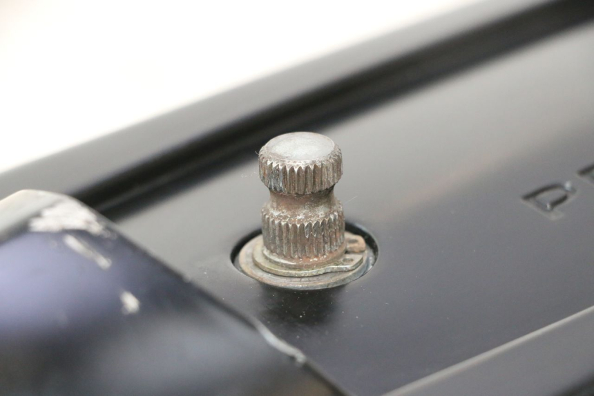 photo de CUBIERTA DEL VARIADOR PEUGEOT KISBEE 2T 50 (2010 - 2017) - Primer plano técnico