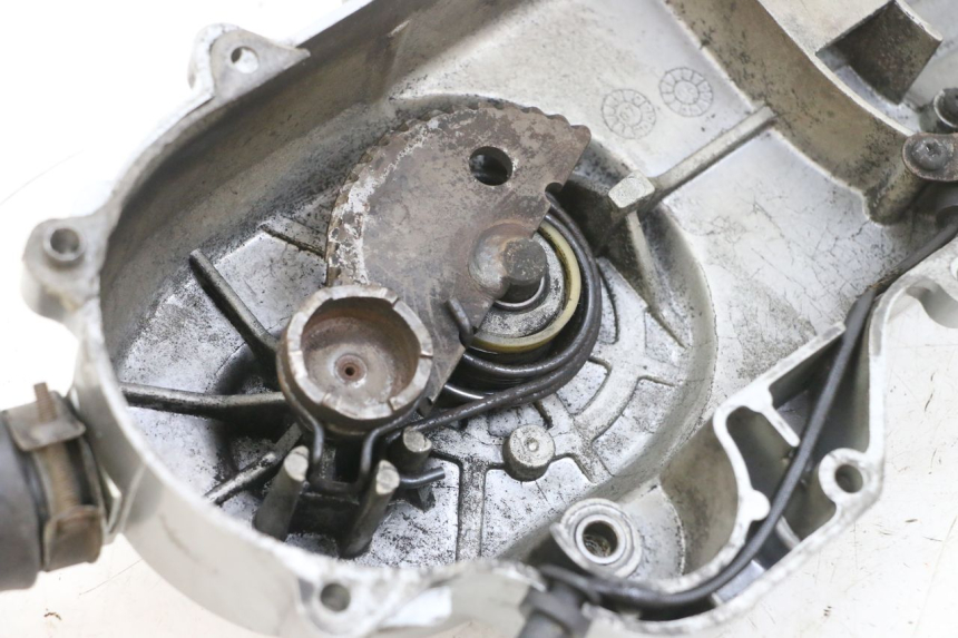 photo de CUBIERTA DEL VARIADOR PEUGEOT KISBEE 4T 50 (2010 - 2017) - Detalles de los puntos de fijación