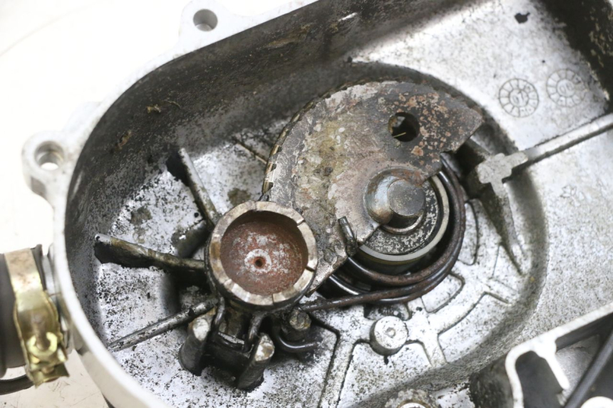 photo de CUBIERTA DEL VARIADOR PEUGEOT KISBEE 4T 50 (2010 - 2017) - Estado de la superficie y material