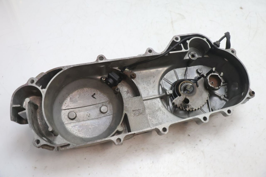 photo de CUBIERTA DEL VARIADOR PEUGEOT KISBEE 4T 50 (2010 - 2017) - Detalles de los puntos de fijación