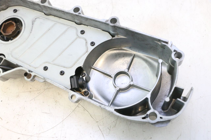 photo de CUBIERTA DEL VARIADOR PEUGEOT KISBEE 4T 50 (2018 - 2022) - Características distintivas