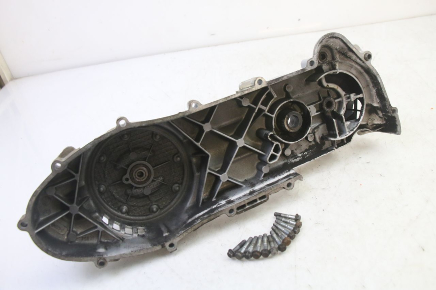 photo de TAPA VARIADOR PIAGGIO LIBERTY 4T 50 (2009 - 2015) - Detalles de los puntos de fijación