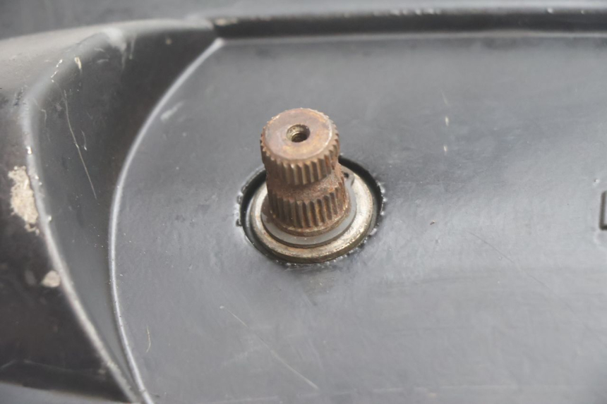 photo de CUBIERTA DEL VARIADOR PEUGEOT LUDIX BLASTER 50 (2006 - 2014) - Primer plano técnico