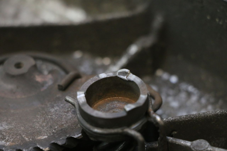 photo de TAPA VARIADOR PEUGEOT LUDIX SNAKE 2T 50 (2004 - 2014) - Primer plano técnico