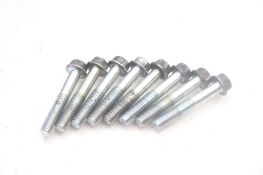 photo de TAPA VARIADOR SYM MIO 50 (2005 - 2010) - Características distintivas