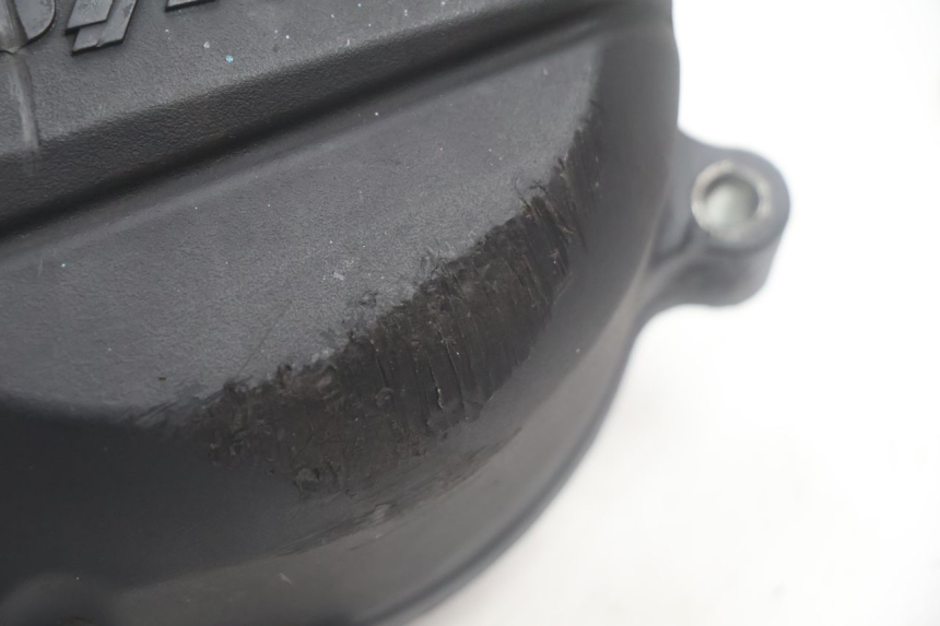 photo de TAPA VARIADOR SYM MIO 50 (2005 - 2010) - Detalles de los puntos de fijación