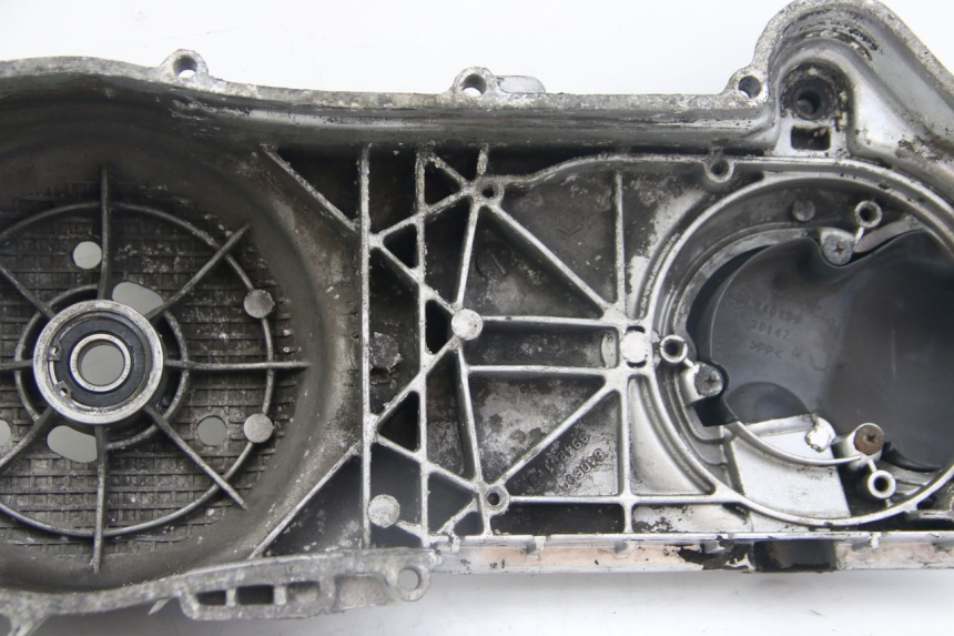 photo de CUBIERTA DEL VARIADOR PIAGGIO MP3 125 (2006 - 2014) - Detalles de los puntos de fijación