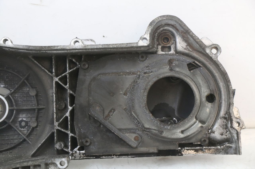 photo de CUBIERTA DEL VARIADOR PIAGGIO MP3 125 (2006 - 2014) - Detalles de los puntos de fijación