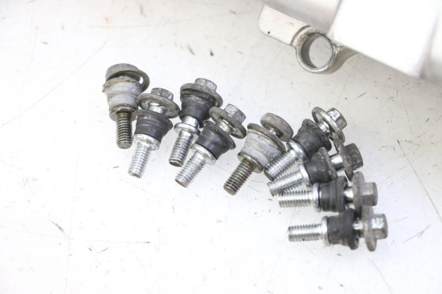 photo de TAPA VARIADOR KYMCO LIKE 4T 50 (2019 - 2025) - Otra vista del artículo