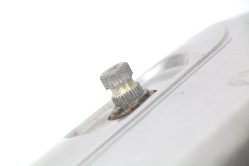 photo de TAPA VARIADOR SYM ORBIT 2 50 (2008 - 2014) - Estado de la superficie y material