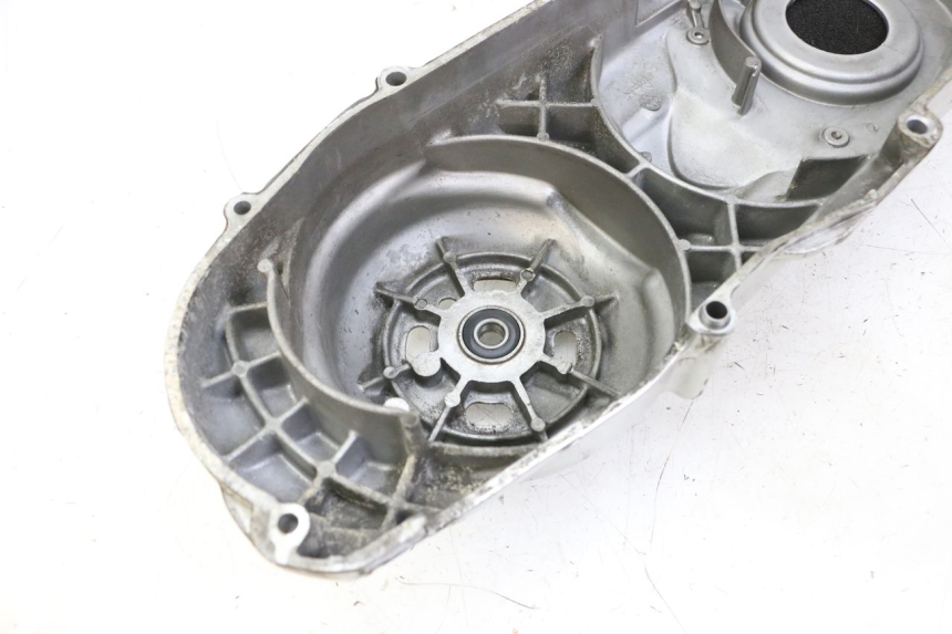 photo de TAPA VARIADOR PEUGEOT SATELIS 125 (2013 - 2018) - Detalles de los puntos de fijación