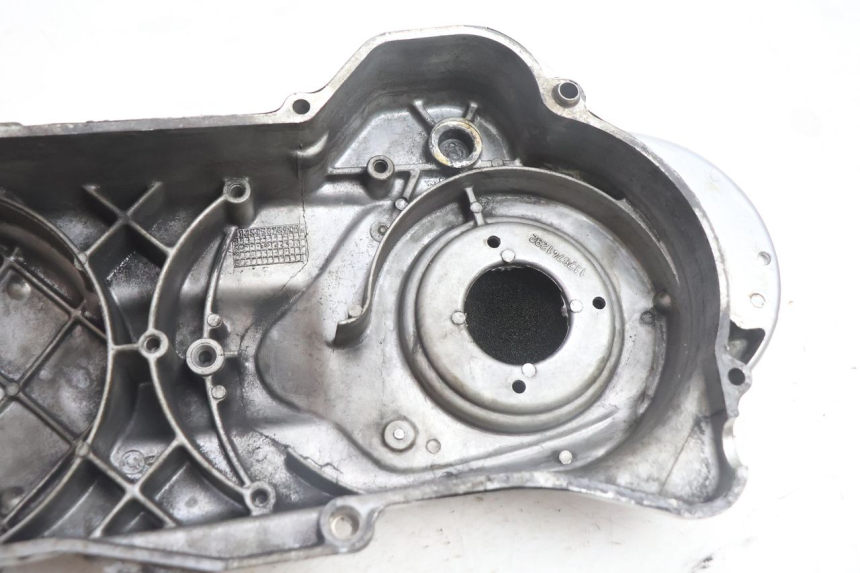 photo de CUBIERTA DEL VARIADOR PEUGEOT SATELIS 125 (2006 - 2009) - Características distintivas