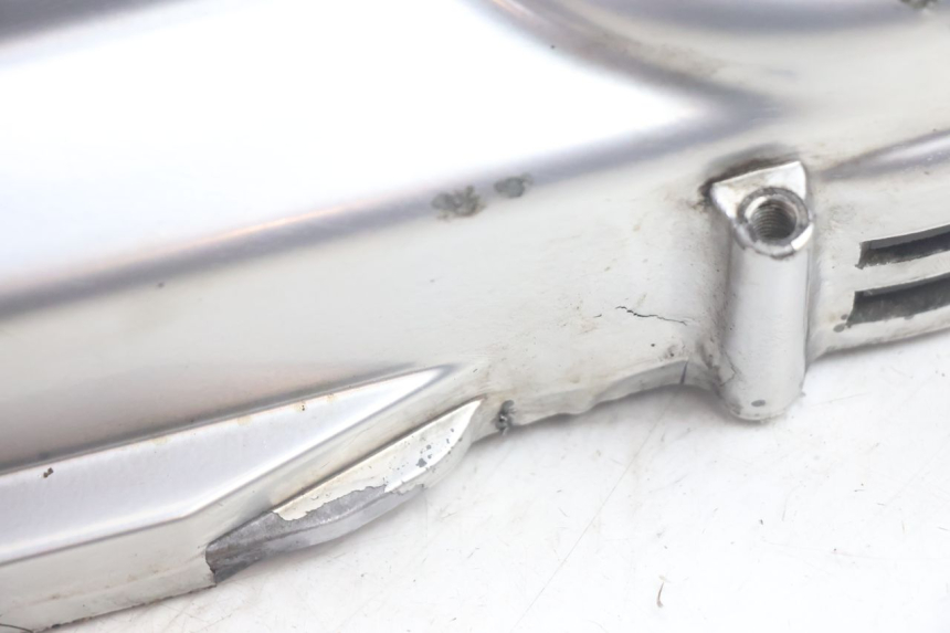 photo de CUBIERTA DEL VARIADOR PEUGEOT SATELIS 125 (2006 - 2009) - Primer plano técnico