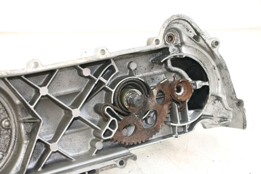 photo de CUBIERTA DEL VARIADOR APRILIA SCARABEO 100 (2003 - 2012) - Detalle de la pieza