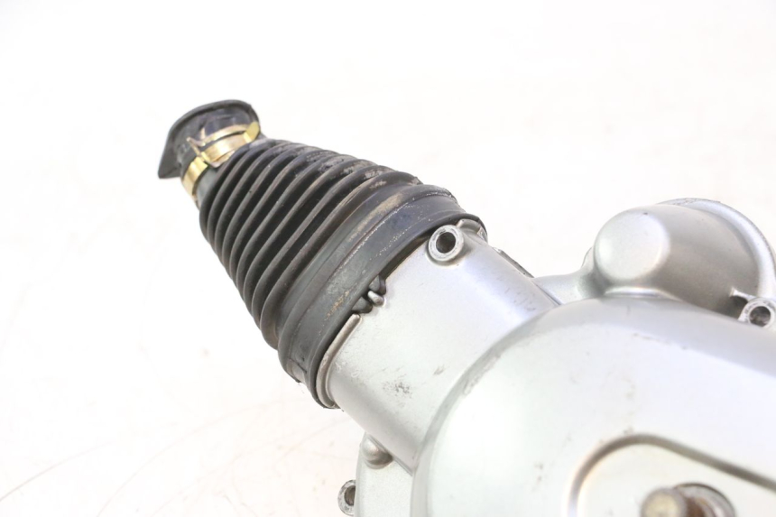 photo de CUBIERTA DEL VARIADOR HONDA SCV LEAD 100 (2003 - 2007) - Características distintivas