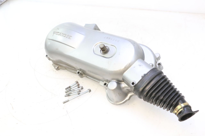 photo de CUBIERTA DEL VARIADOR HONDA SCV LEAD 100 (2003 - 2007) - Detalles de los puntos de fijación