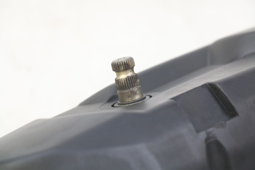 photo de CUBIERTA DEL VARIADOR KYMCO SENTO 100 (2008 - 2013) - Detalles de los puntos de fijación