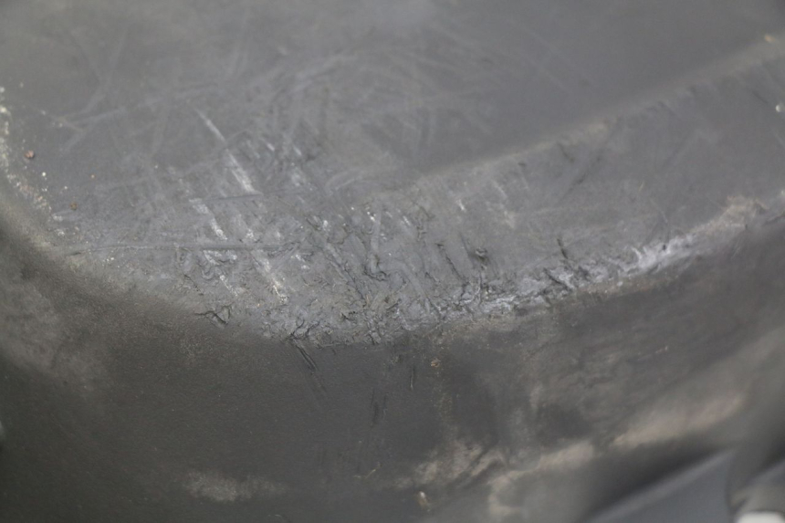 photo de CUBIERTA DEL VARIADOR SUZUKI SIXTEEN 125 (2008 - 2010) - Detalle de la pieza