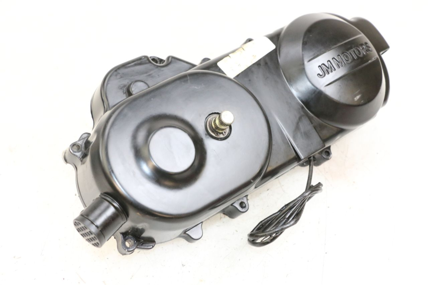 photo de TAPA VARIADOR JM MOTORS SUNNY 50 (2017 - 2020) - Detalles de los puntos de fijación