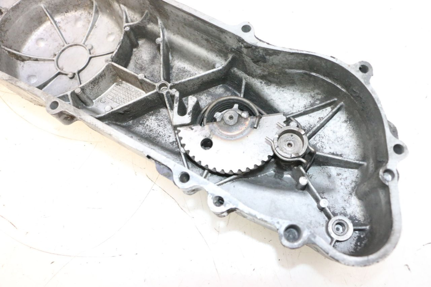 photo de CUBIERTA DEL VARIADOR PEUGEOT TREKKER 50 (1995 - 2004) - Primer plano técnico