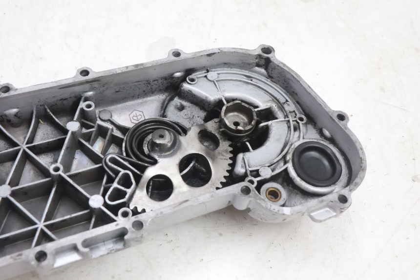 photo de TAPA VARIADOR PIAGGIO VESPA PRIMAVERA 2T 50 (2013 - 2018) - Otra vista del artículo