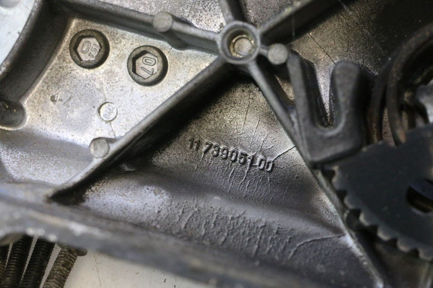 photo de CUBIERTA DEL VARIADOR PEUGEOT VIVACITY 50 (2004 - 2009) - Otra perspectiva