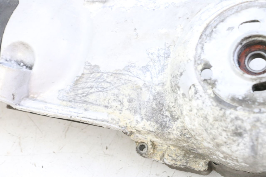 photo de CUBIERTA DEL VARIADOR PIAGGIO X9 EVOLUTION 125 (2003 - 2007) - Primer plano de alta resolución