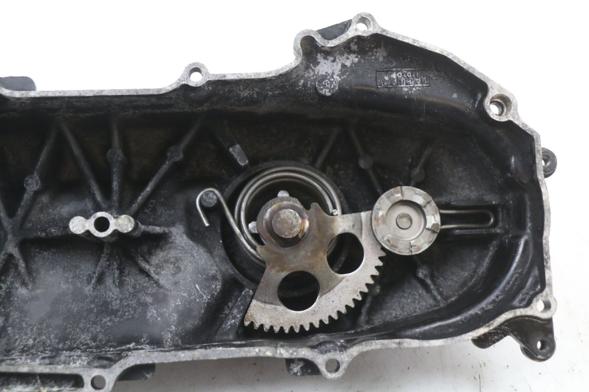 photo de TAPA VARIADOR YAMAHA YE ZEST 50 (1992 - 1998) - Detalles de los puntos de fijación