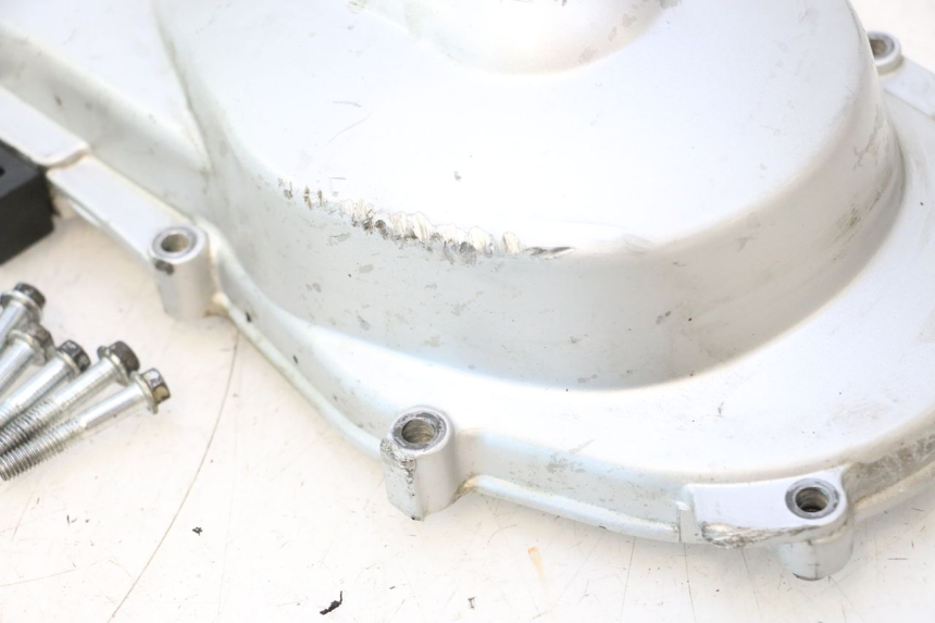 photo de CUBIERTA DEL VARIADOR PIAGGIO ZIP 2T 50 (2009 - 2019) - Detalles de los puntos de fijación