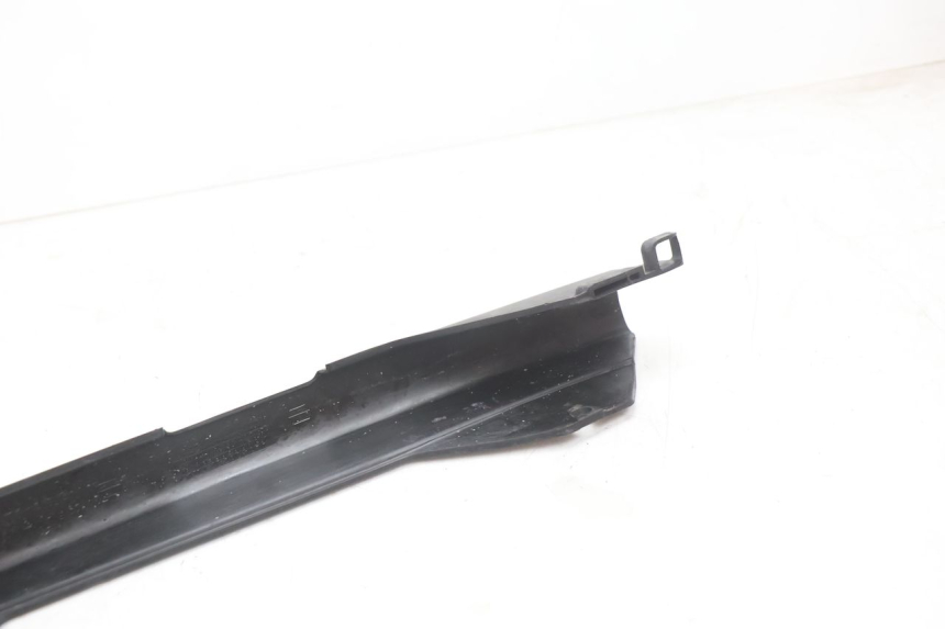 photo de CUBRECADENA HONDA CB F HORNET 600 (2005 - 2006) - Detalles de los puntos de fijación